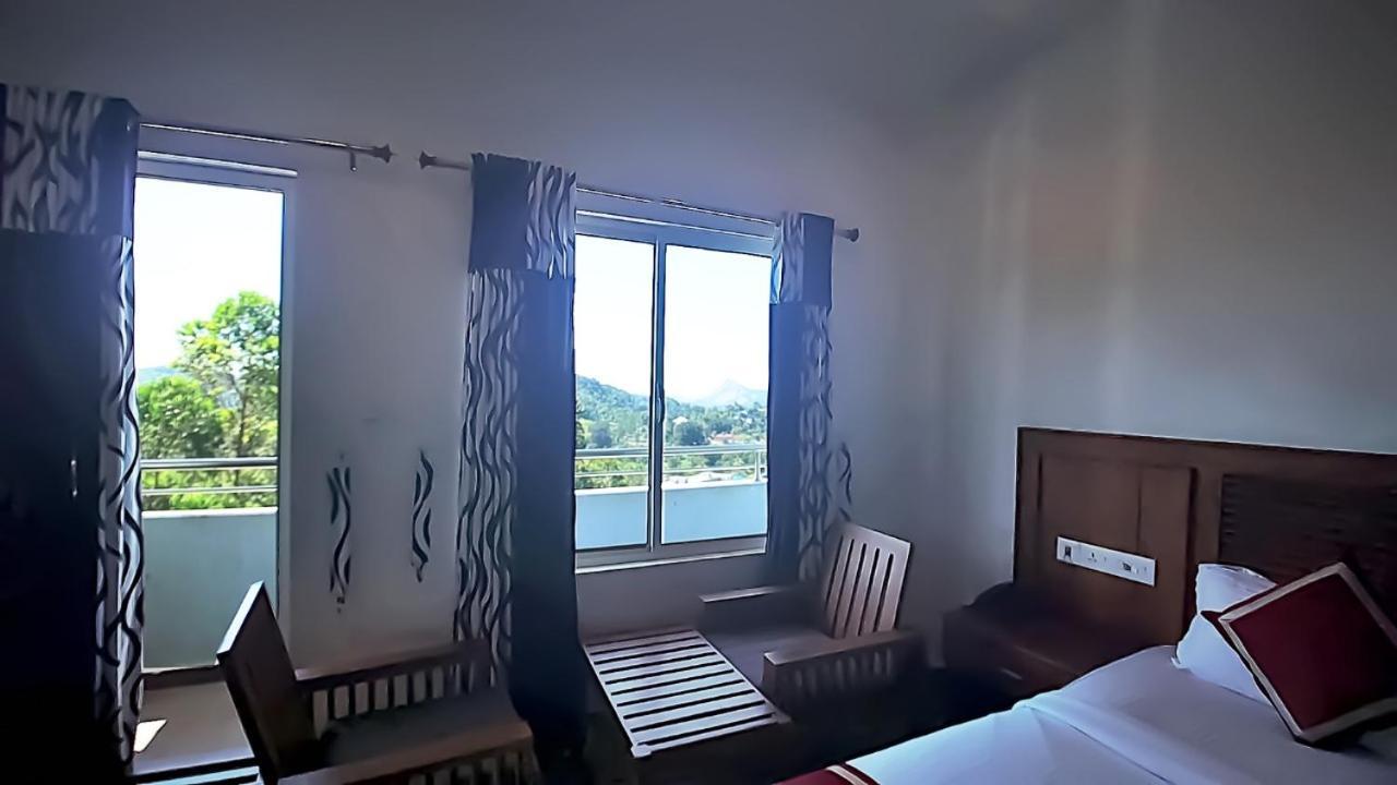 טריואנדרום Princess De Munnar - 3 Star Hotel חדר תמונה